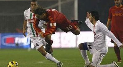 İtaliya çempionatı: “Yuventus” və “Roma” sülh bağladı