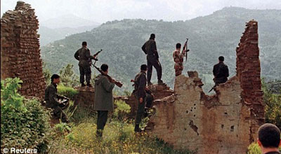“Əl Qaidə” üzvlüyündə şübhəli bilinən iki azərbaycanlı tutuldu