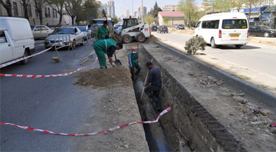 Binaların damındakı su çənlərin ləğvinə başlanılıb.