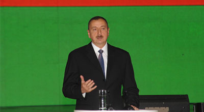 Bakıda herbi parad başladı