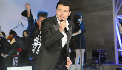 Emin Ağalarov Yaşıl Teatrda solo konsert verib