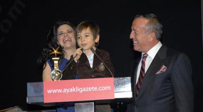 Osman keçən ilin ən yaxşı uşaq aktyoru oldu