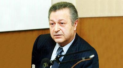Ayaz Mütəllibov Bakıya gəlib