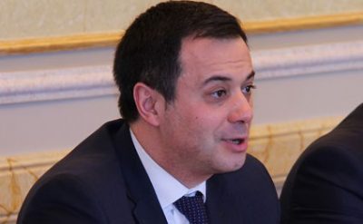 Elşad İskenderov Qetere gedib