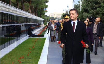 Türk şehidliyi ve Şehidler Xiyabanı ziyaret edildi