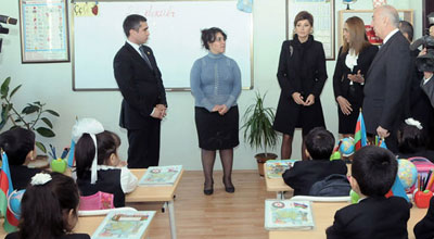 Azərbaycanın birinci xanımı Masazırda yeni məktəblə tanış olub