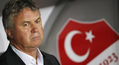 Qus Hiddink istefaya göndərildi