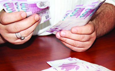 Bakıda manat alanlar çoxalıb