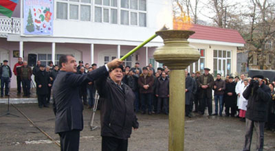 Gəncənin dağlıq qəsəbəsinə təbii qaz verildi