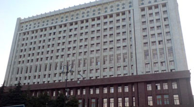 Azərbaycanda xidməti pasport almaq hüququ olan şəxslərin siyahısı təsdiqləndi (SİYAHI)