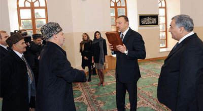 Bakıda yenidən qurulmuş məscid istifadəyə verilib