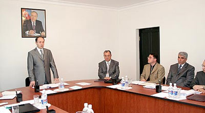 Bir məhkəmə hakiminə töhmət verildi