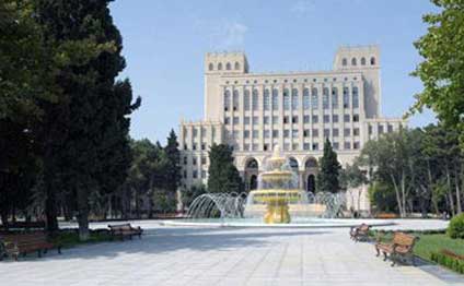 Genc alimlere Prezident Mükafatı verilecek