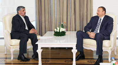 Əhmədinejad İlham Əliyevi İrana dəvət edib