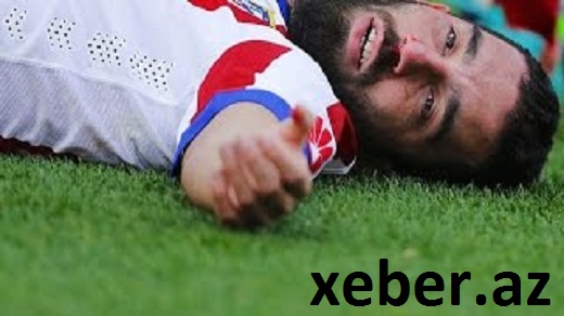 Arda Turan Malaqa matçında özündən gedib