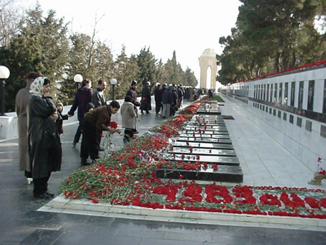 Şəhidlər Xiyabanına ziyarət