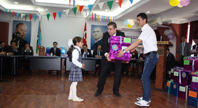 23 aprel münasibətilə 101 uşaq sevindirildi