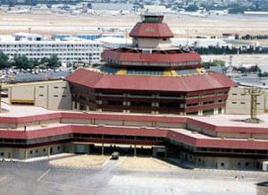 Bakı aeroportu fəaliyyətini qismən bərpa edib