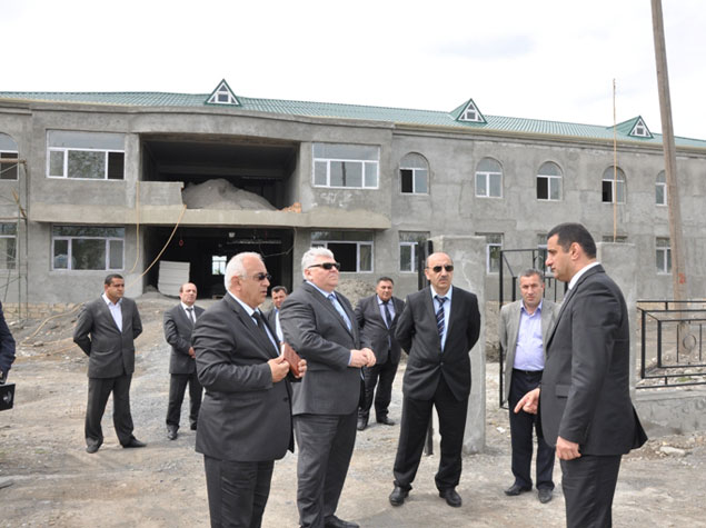 Şəkidə məcburi köçkünlər üçün yeni qəsəbə salınır