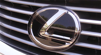 "Lexus"la "Hyundai" toqquşdu