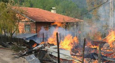 Qardaşıgilə qonaq getdi, evi yanıb külə döndü