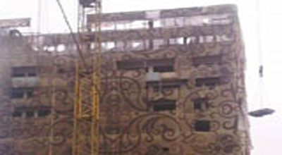 Gənclik mehmanxanası sökülür