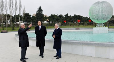 Prezident Bakıda yeni salınan parkda olub