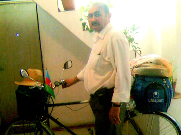 Azərbaycanlı təbib velosipedlə Həcc ziyarətinə gedəcək